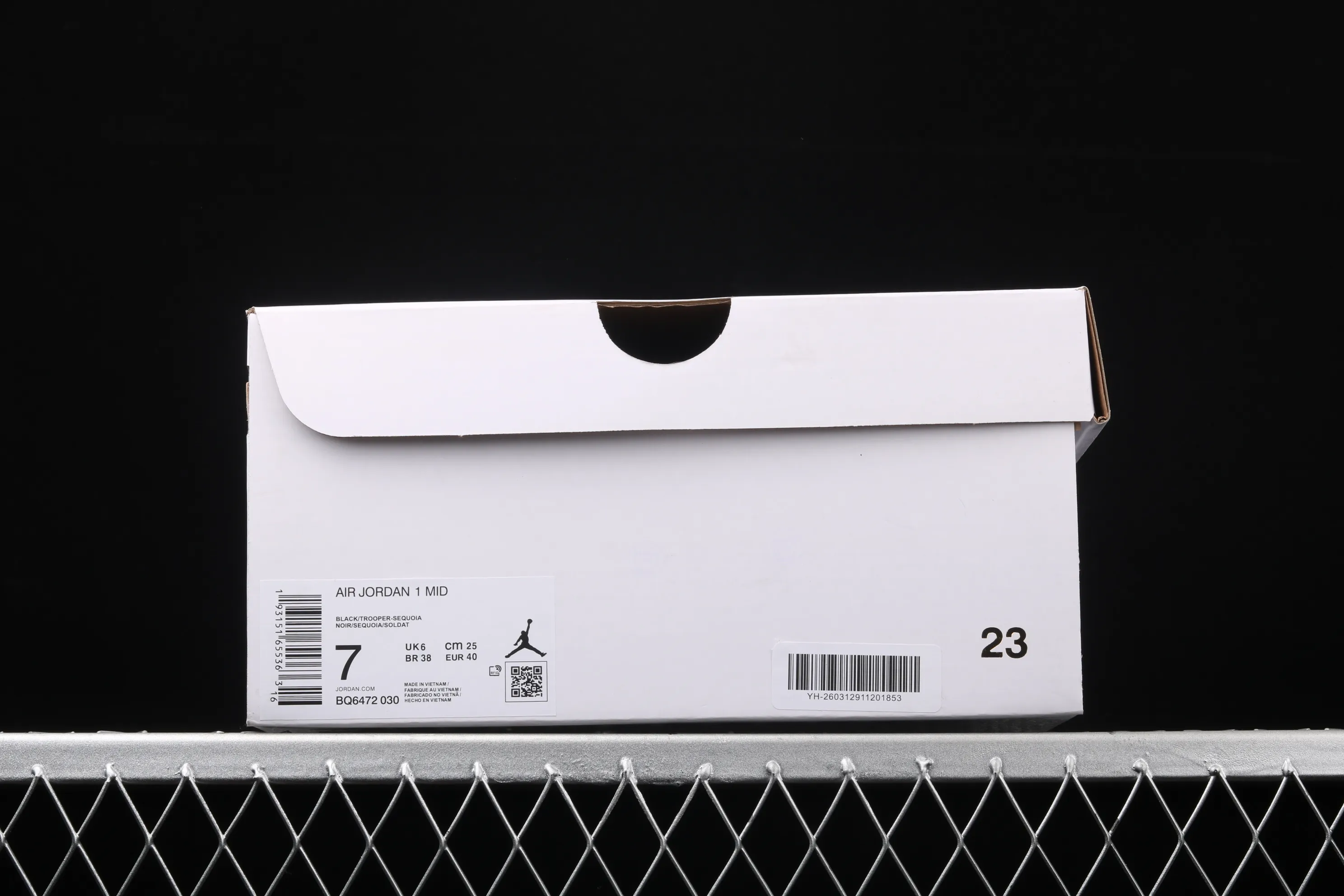 All categories Air Jordan Jordan series basketball shoes Air Jordan 1 Mid Air Jordan 1 Mid AJ1 Joe 1 mid-top series military green color BQ6472-030
